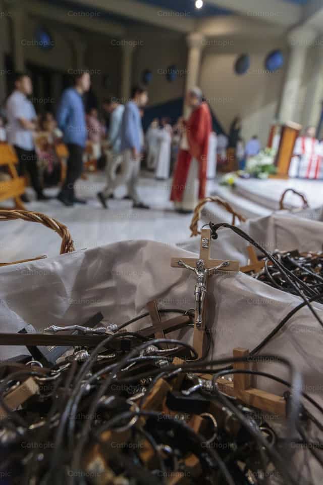Misión: Cruces y Eucaristía de envío misionero - Banco de imágenes católicas - Fotografía por Diócesis de Córdoba