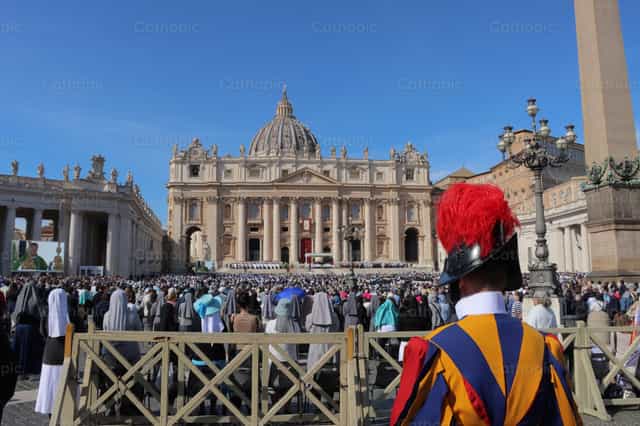 Guardia Suiza - Banco de imágenes católicas - Fotografía por Frames Cristianos