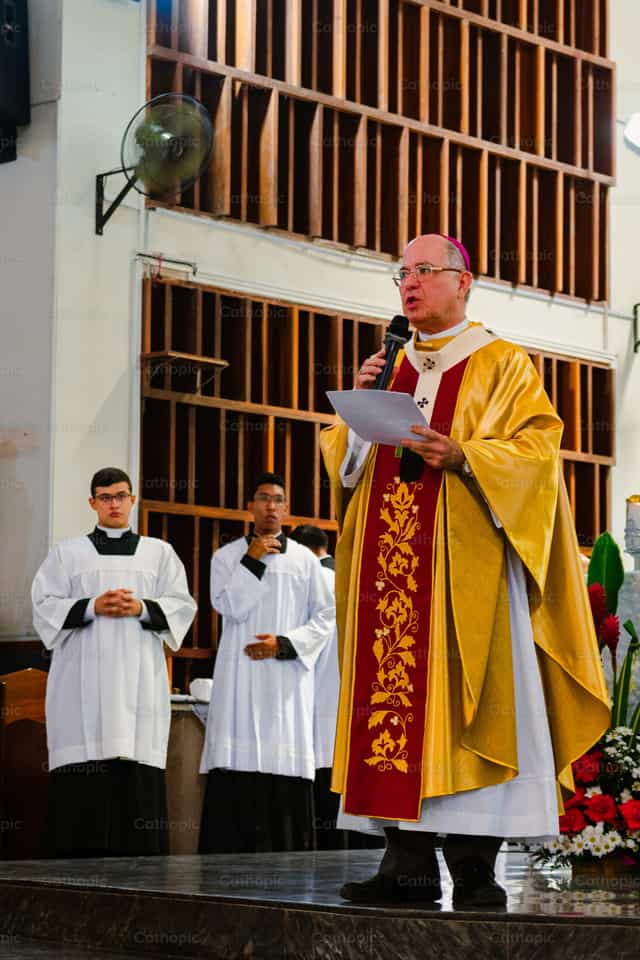 Homilia do Arcebispo de Valência na Solenidade - Imagens católicas de stock
