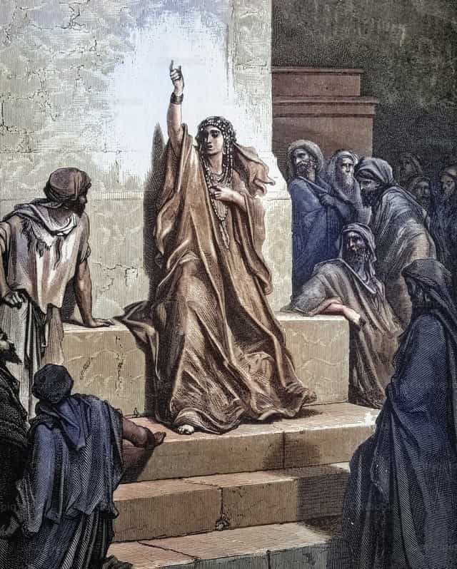 Deborah cantando su canción - Banco de imágenes católicas