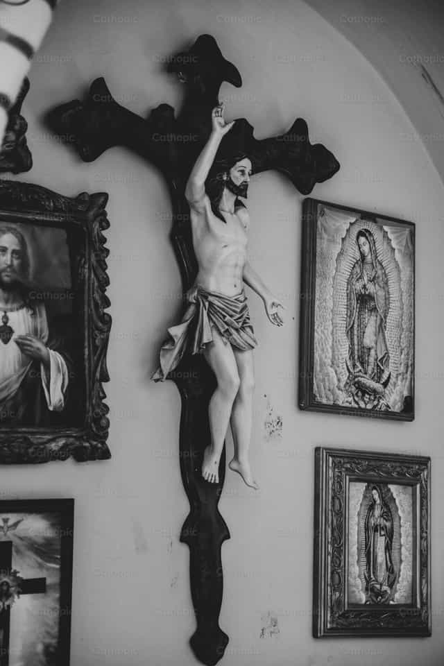 Altar, Crucifixo - Imagens católicas de stock