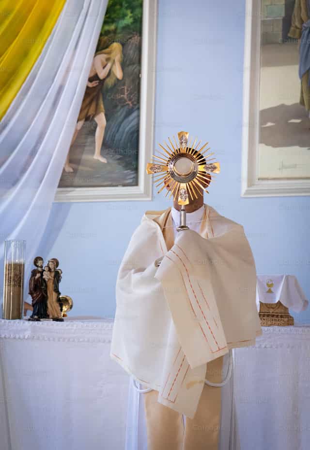 Jesus Sacramentado - Banco de imágenes católicas