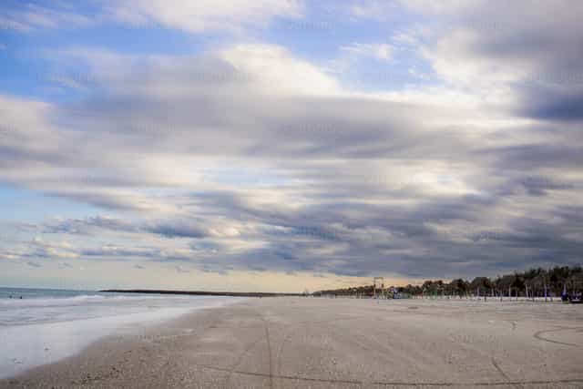 Atardecer en la playa - Banco de imágenes católicas - Fotografía por Gerardo Juarez