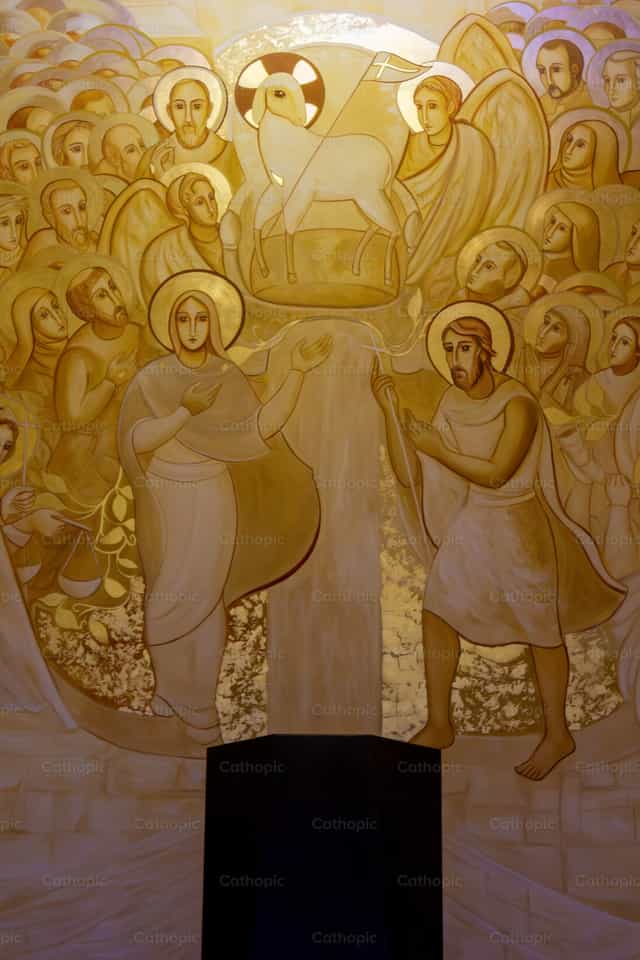 Paschal Lamb with the saints in heaven - Catholic stock images - Photo by Cristian Gutiérrez, LC