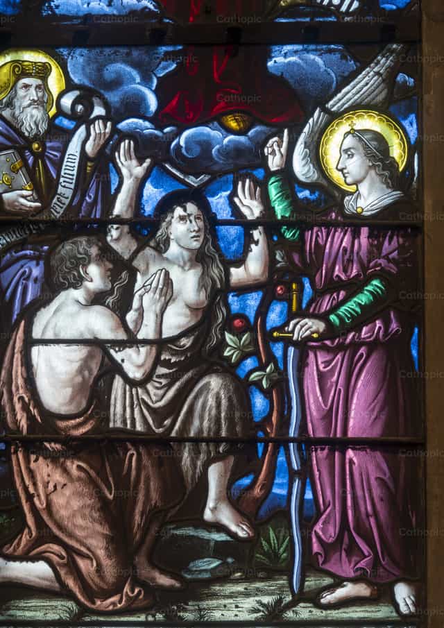 Adán y Eva expulsados del paraíso - Banco de imágenes católicas - Fotografía por Joan Sutter