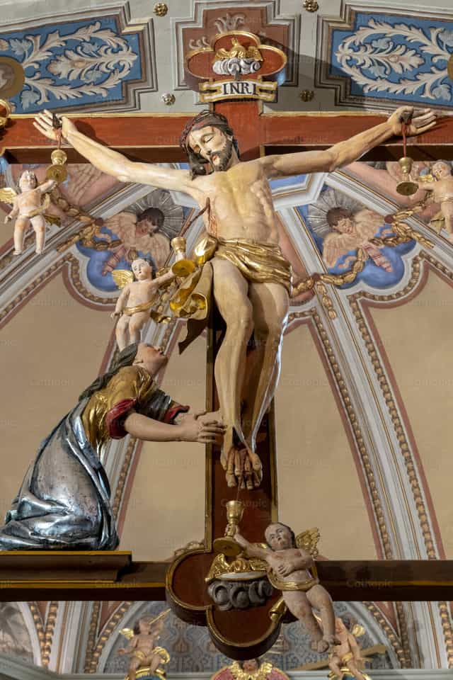 Ángeles con cálices recogiendo la sangre de Cristo - Banco de imágenes católicas - Fotografía por Joan Sutter