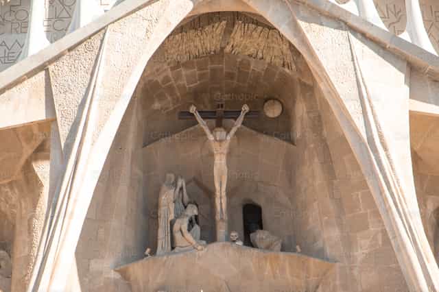 Detalle de Jesús Crucificado en la Sagrada Familia - Banco de imágenes católicas - Fotografía por Yandry Fernández Perdomo