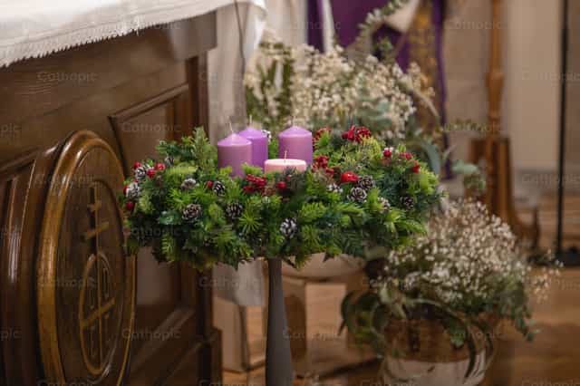Velas de Adviento apagadas Corona de Adviento - Banco de imágenes católicas