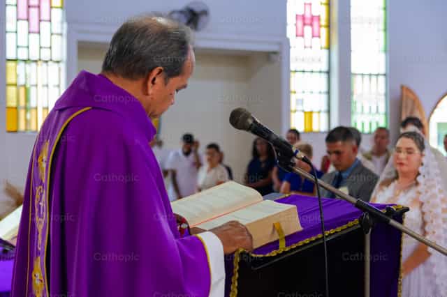 Announcement of the Holy Gospel - Catholic stock images - Photo by Miguel White
