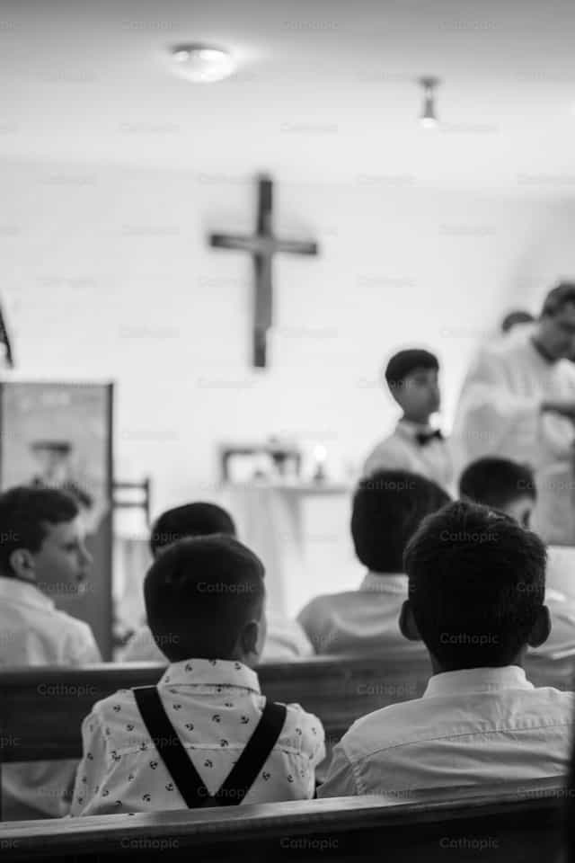 Première communion - Images catholiques de stock