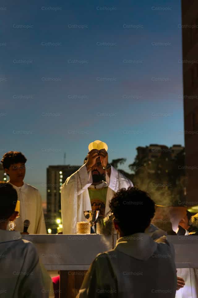 Jesus my Lord - Catholic stock images - Photo by Miguel White