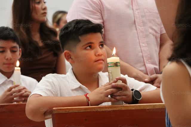 Confirmation - Images catholiques de stock