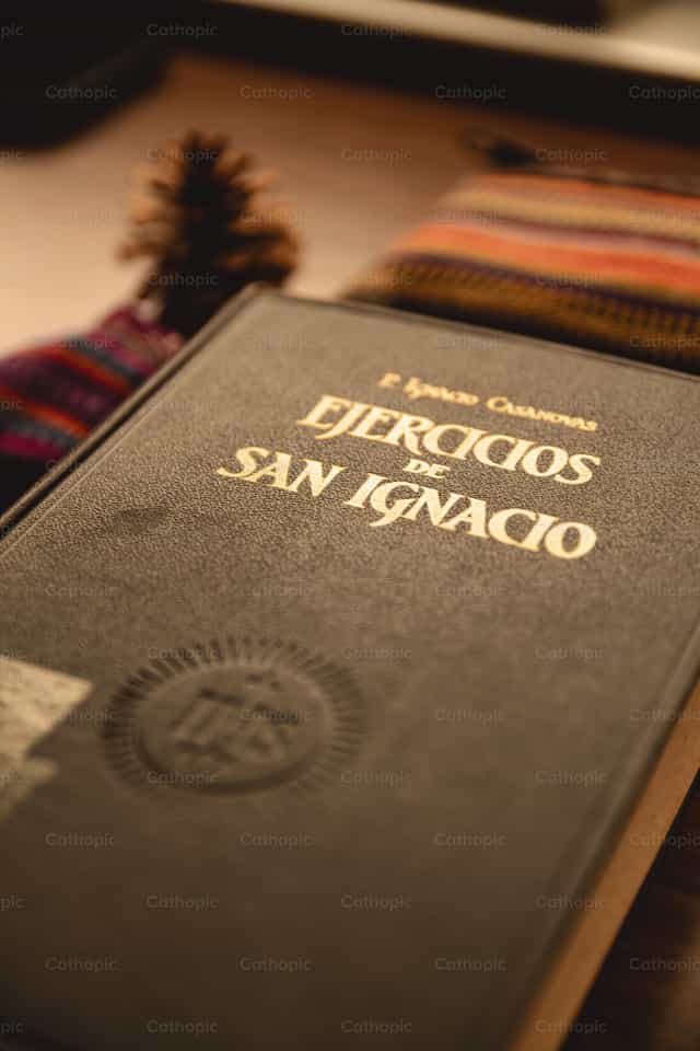Spiritual Exercises of St. Ignatius of Loyola - Catholic stock images - Photo by Manuel González Asturias, SJ