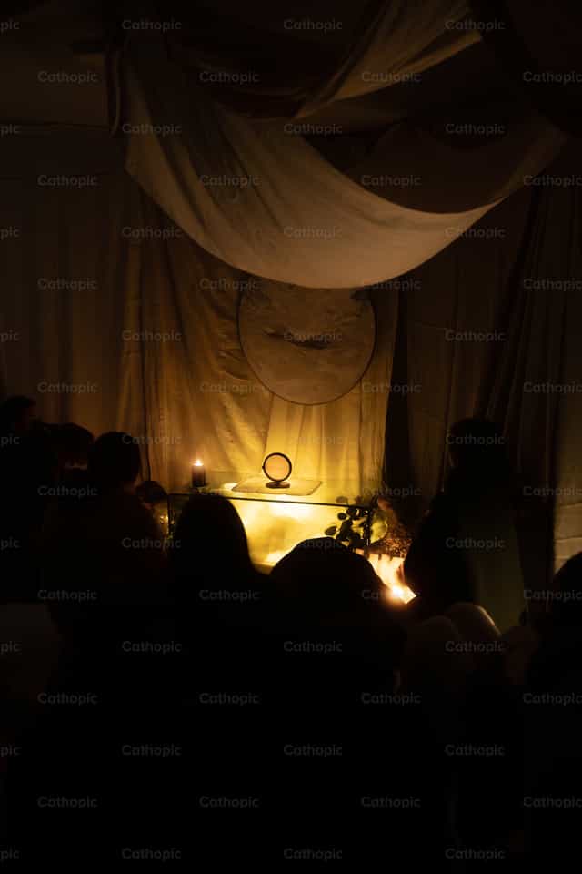 Capilla Santísimo Hakuna concierto - Banco de imágenes católicas - Fotografía por Rodrigo De Miguel
