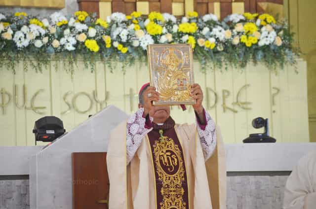 Word of God - Catholic stock images - Photo by Luis Jaime LG