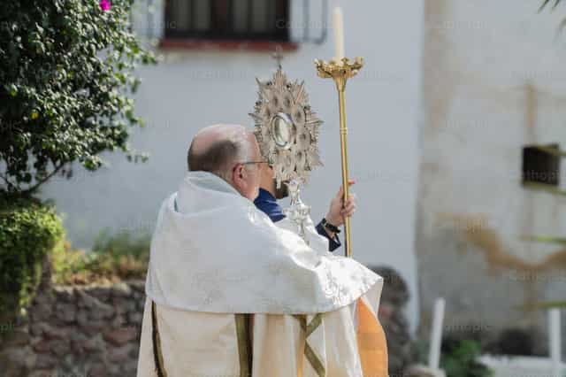 Camino de amor y fidelidad - Banco de imágenes católicas - Fotografía por Ana Sofía Terán