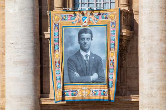 Misa de canonización de Frassati - Banco de imágenes católicas