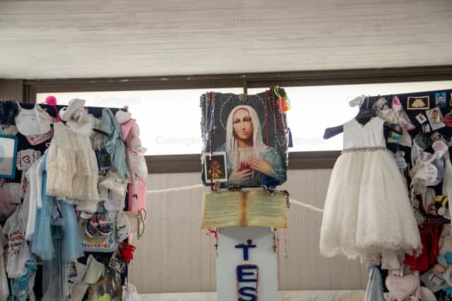 Devotion to Our Lady of Tears of Syracuse - Catholic stock images - Photo by Yandry Fernández Perdomo