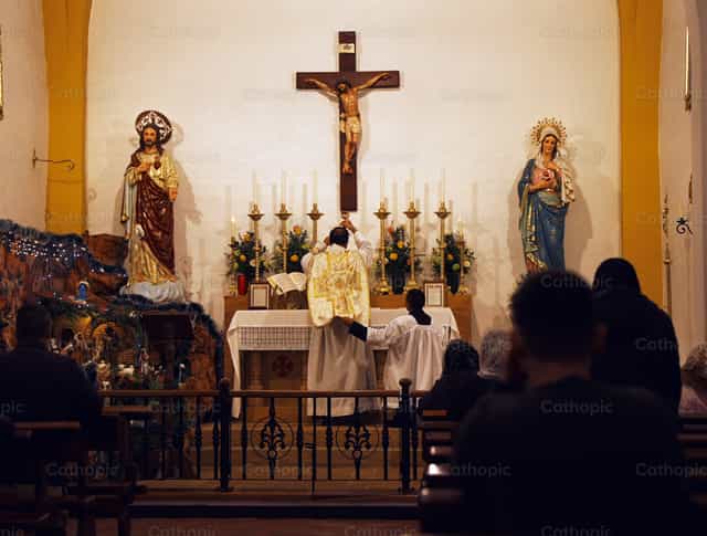 Consagración de la sangre de Cristo - Banco de imágenes católicas - Fotografía por Carlos Gaviria