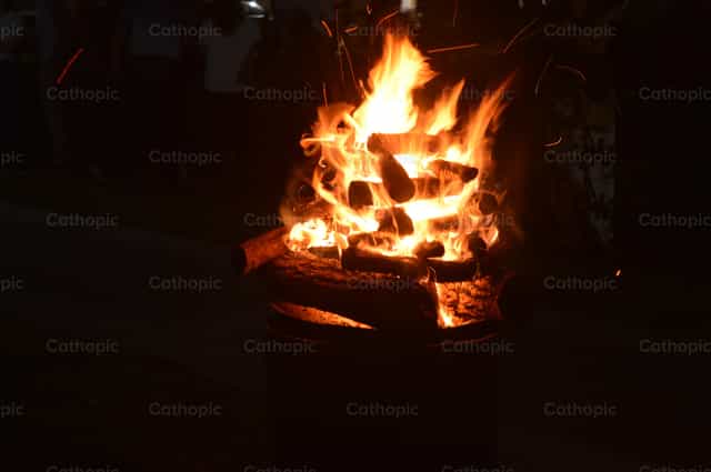 Holy Saturday - Catholic stock images - Photo by Rita Laura Miño