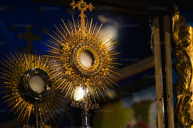 Santisimo Sacramento - Banco de imágenes católicas