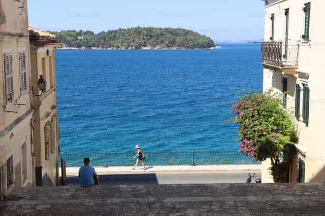 Oceano azul - Banco de imágenes católicas - Fotografía por Frames Cristianos