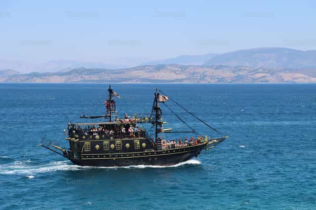 Ship - Catholic stock images - Photo by Frames Cristianos