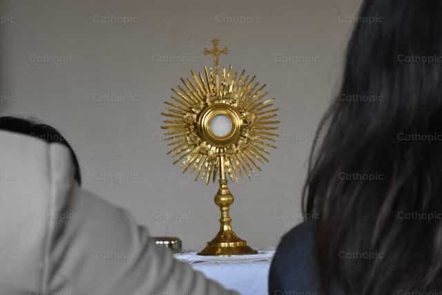 Santisimo Sacramento - Banco de imágenes católicas
