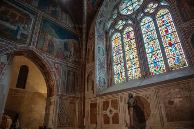 Ang ibabang basilika ng San Francesco d'Assisi - Mga Catholic stock image