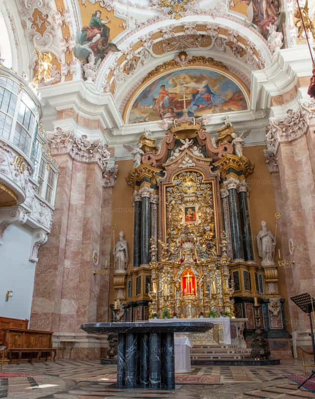 Interior de la catedral de Santiago - Banco de imágenes católicas - Fotografía por Pierluigi Palazzi