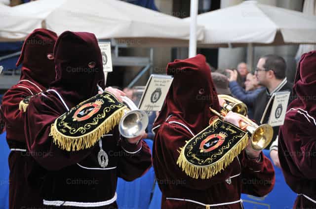 Procesiones de Semana Santa - Banco de imágenes católicas - Fotografía por Alberto Díez