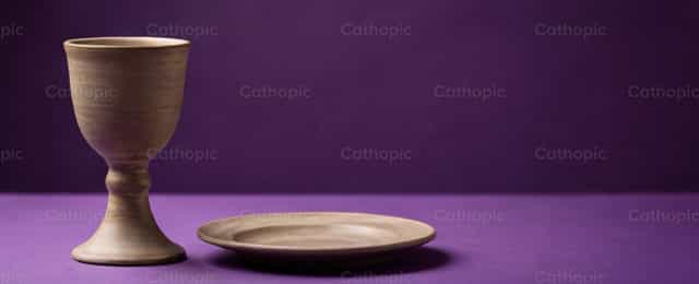 圣爵与圣盘：四旬期与主的晚餐 - 天主教图库图片 - 摄影： catholicmall.org