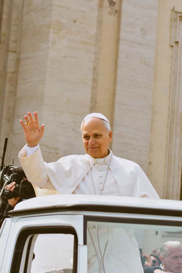 El papa León - Banco de imágenes católicas