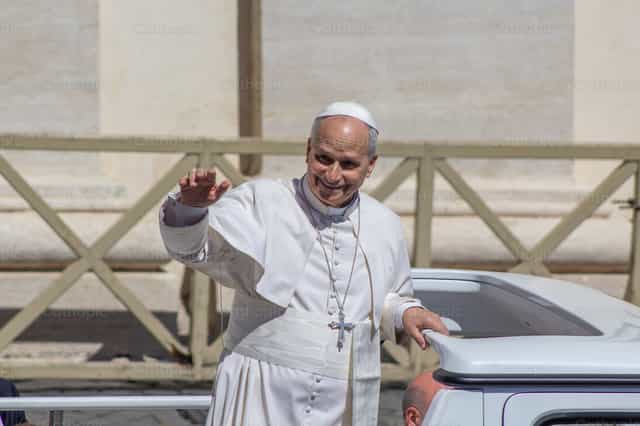 Papa León XIV sonriendo - Banco de imágenes católicas - Fotografía por Cristian Gutiérrez, LC