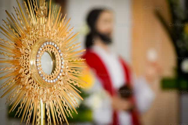 Jesus na Eucaristia - Imagens católicas de stock