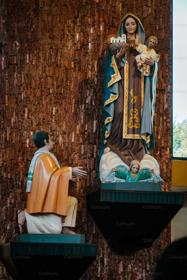 Virgen de la Elevación - Banco de imágenes católicas