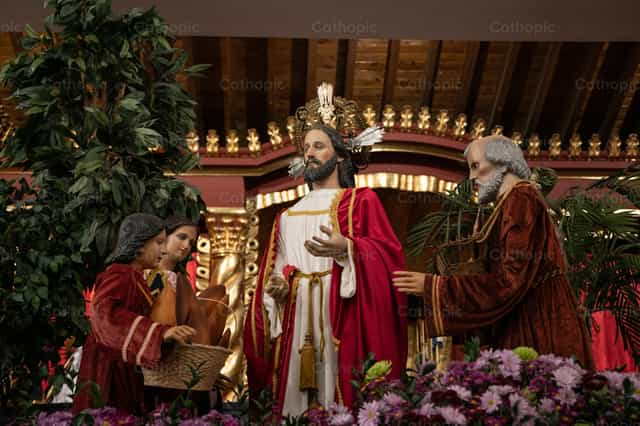 Jesús con discípulos en escena bíblica - Banco de imágenes católicas - Fotografía por Carolina BR