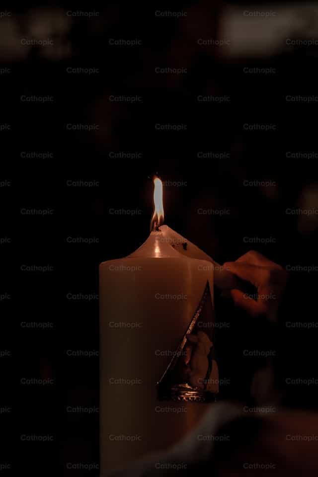 Cirio pascual - Banco de imágenes católicas - Fotografía por Fernanda / Batzibal