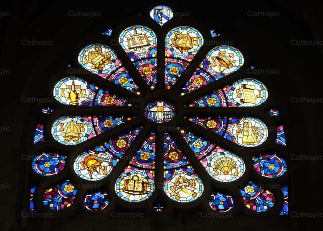Rosetón de la iglesia de Saint-Étienne-du-Mont, París - Banco de imágenes católicas - Fotografía por Zvonimir Atletić