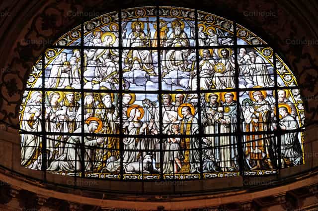 La Trinidad rodeada de todos los santos - Banco de imágenes católicas - Fotografía por Zvonimir Atletić
