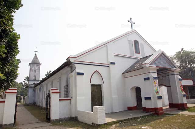 Iglesia católica en Basanti, Bengala Occidental, India - Banco de imágenes católicas - Fotografía por Zvonimir Atletić