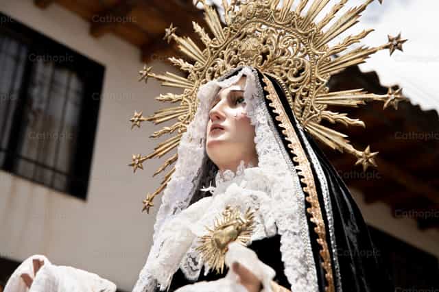 Dolor de la Virgen - Banco de imágenes católicas - Fotografía por Carolina BR