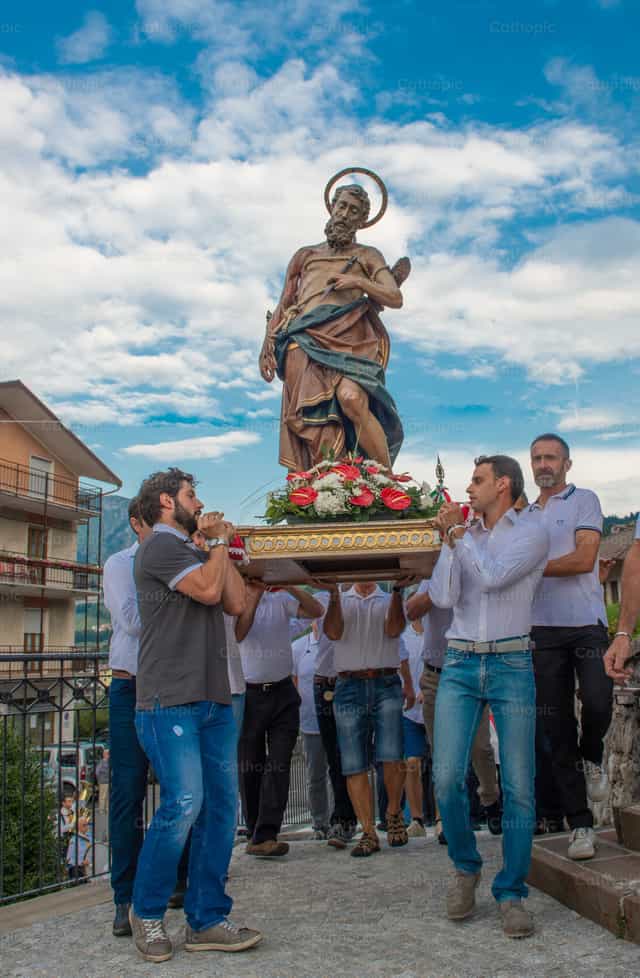 San Bartolomé en procesión - Banco de imágenes católicas - Fotografía por Pierluigi Palazzi
