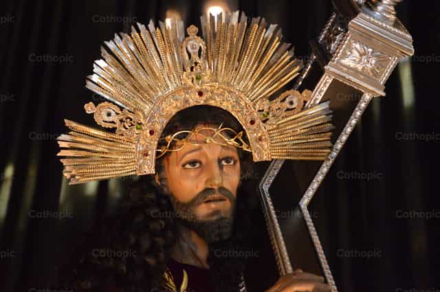 Fe y sacrificio - Banco de imágenes católicas - Fotografía por Jose Conejo Saenz