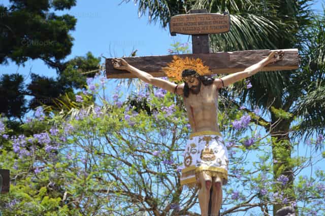Faith and Sacrifice Under the Eternal Sky - Catholic stock images - Photo by Jose Conejo Saenz