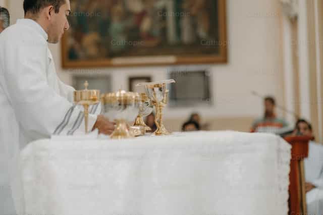 Vasos sagrados - Banco de imágenes católicas