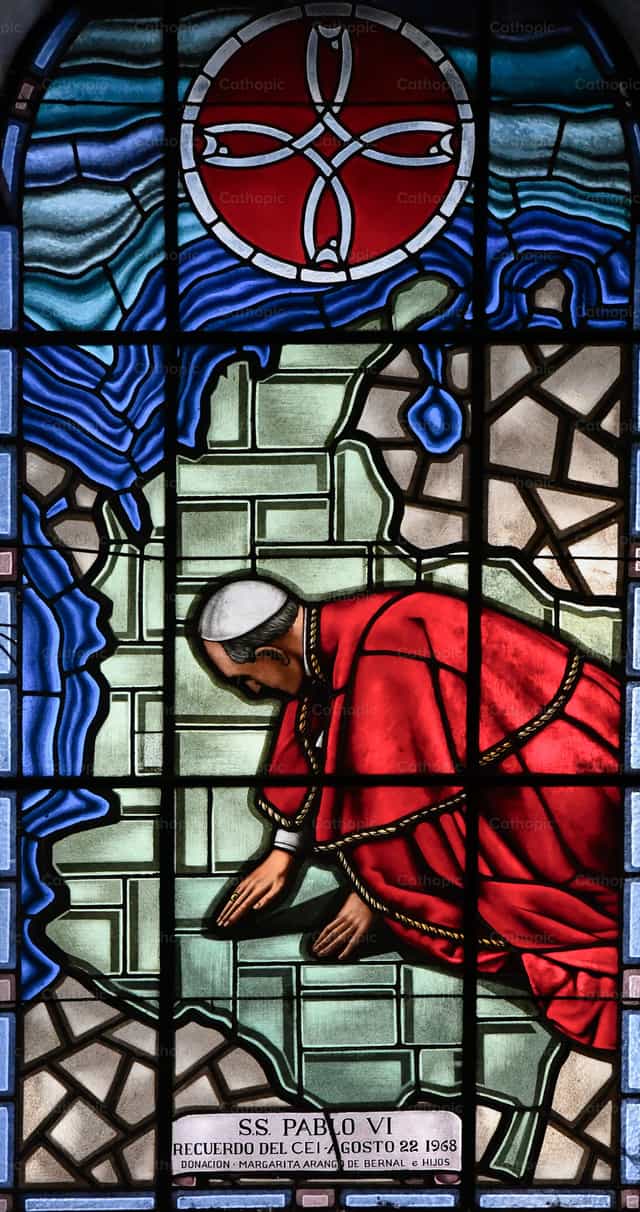 Vitrail du pape Paul VI en prière - Images catholiques de stock