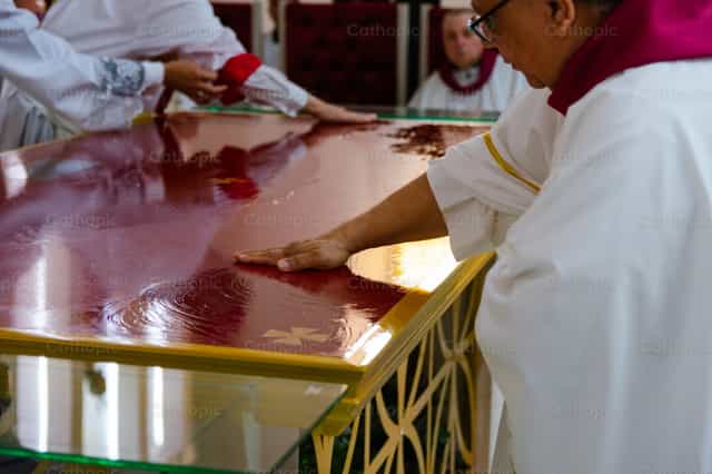 Anointing of the Altar - Catholic stock images - Photo by Miguel White