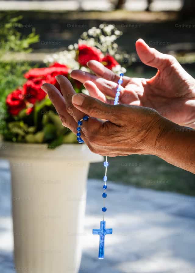 It's up to you! - Catholic stock images - Photo by Marcelo Alejandro Pérez