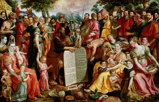 율법의 돌판을 이스라엘 백성에게 보이는 모세 - 가톨릭 스톡 이미지 - 사진 제공 Restored Christian Art